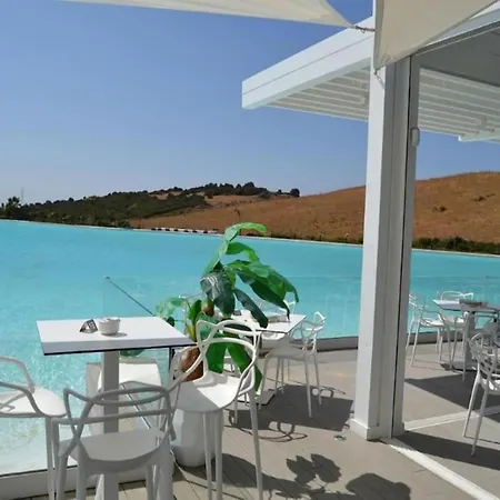 4-guest Lagoon Estepona